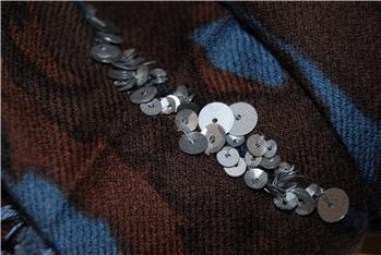 SCIARPA ERFURT CON PAILLETTES CELESTE E MARRONE I1 - gallery 3